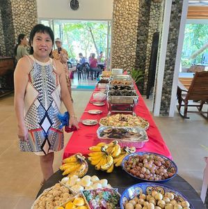 Meet your Posher, Adel